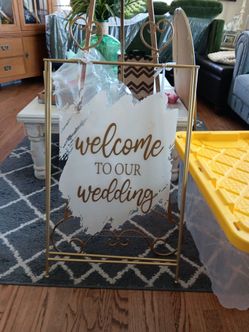Welcome wedding sign