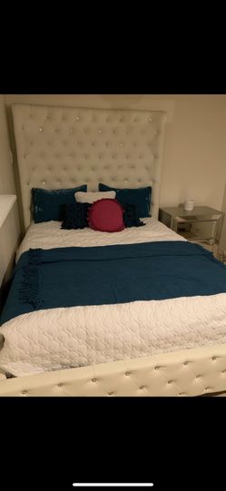 Brand new queen bed big sale ! No credit check 40$ down 🌧🌦🌤☀️🌈