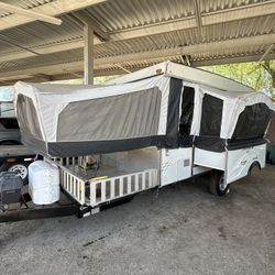 2008 StarCraft 13RT Toy hauler 