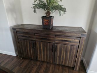Side board