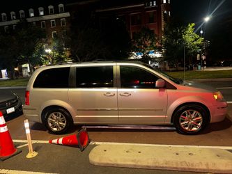 2010 Chrysler, Town & Country