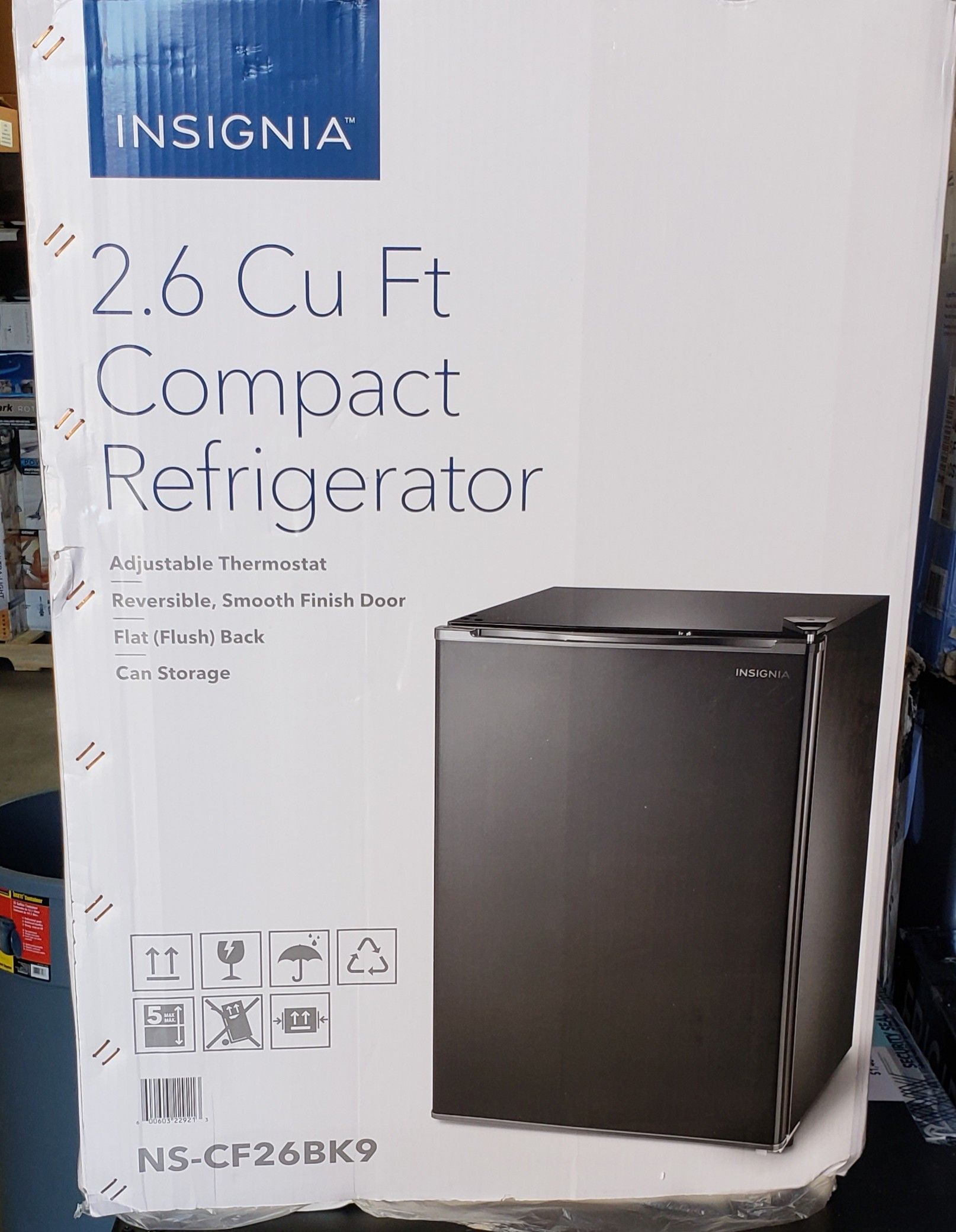 New Insigniaâ„¢ - 2.6 Cu. Ft. Mini Fridge - Black NS-CF26BK9