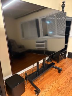 Samsung 82” 4K + Bose Home Theater System — $1,350OBO 🔥