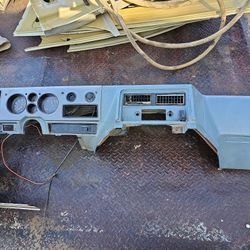 87 G20 Dash