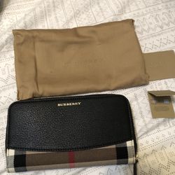 Burberry Elmore Wallet House Check Derby Zip Around Black New