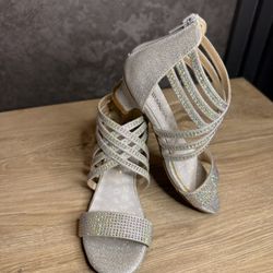 WOW ✨ Sparkling dressy sandals for girls – silver