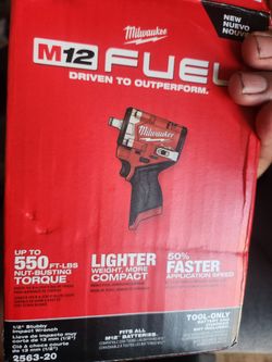 Milwauke 1/2 inch impact m12