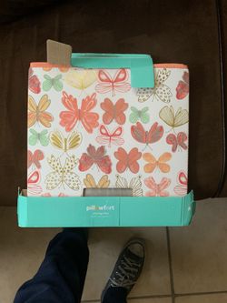 Cube storage bin