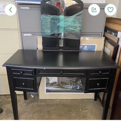 Dresser / Vanity 