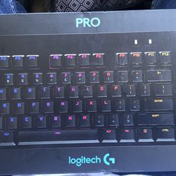 Logitech Pro Keyboard 