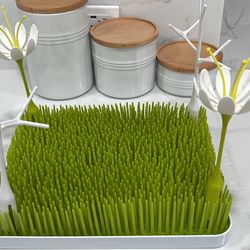 Boon bottle drying rack with 4 extra storage twigs & flowers 