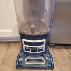 Shark Vacuum NV360 Lift-Away Deluxe