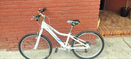 26 inch Giant Revel Mountain Bike
