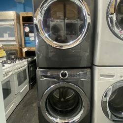 SET WASHER AND DRYER FRONT LOAD GRAY SSTEEL ELECTROLUX 27” INCH WIDTH 