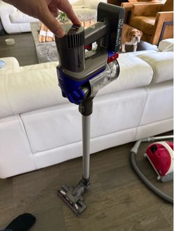 Dyson V7 Cordless Stick Vacuum