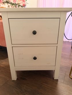 White 2-Drawer Nightstand
