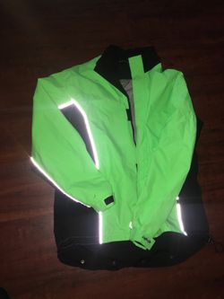 Windbreaker men jacket size L perfect for winter rain weather and all seasons