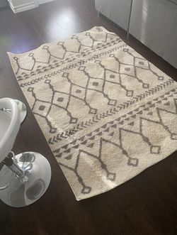 Rug 7’x4’