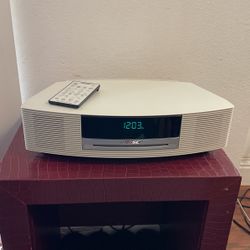 Bose Wave Music System CD Player AM/FM Radio  - Model AWRCC2 With Remote 