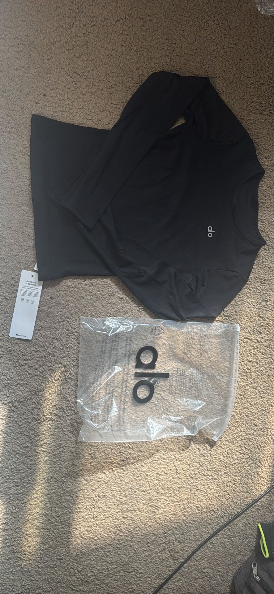 Brand New ALO Black Set (women’s small)