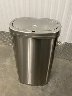Sleek Stainless Steel Sensor Trash Can with Soft-Closed Lid