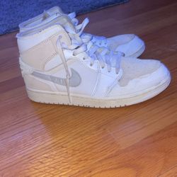 Jordan 1 size 9