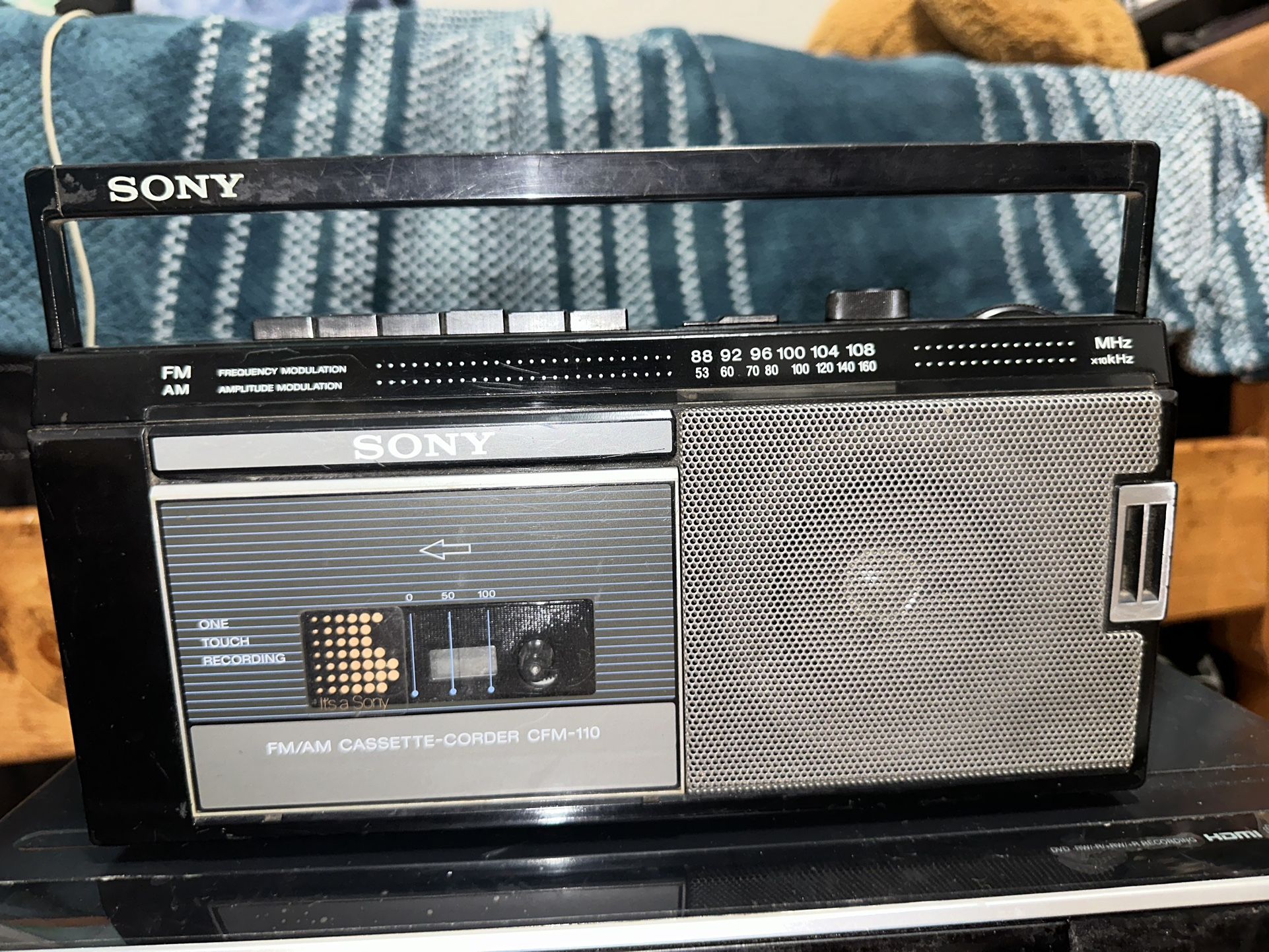 Sony CFM-110 AM/FM Radio Cassette-Corder Boombox