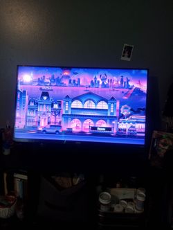 Vizio Smart TV with remote good condition