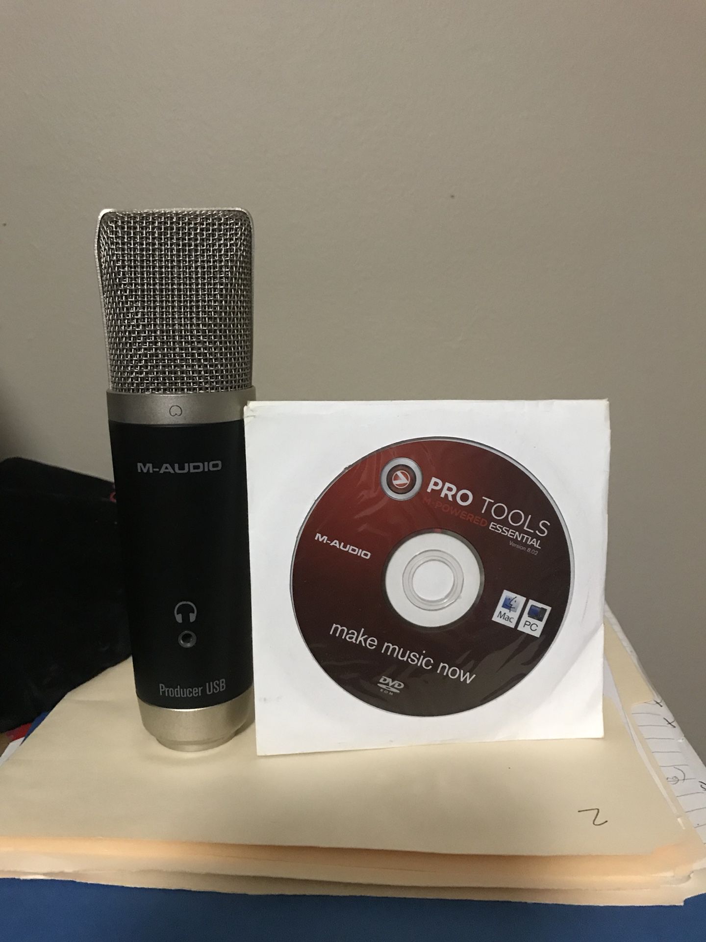 Pro Tools 8.02 and M-Audio Usb Mic included