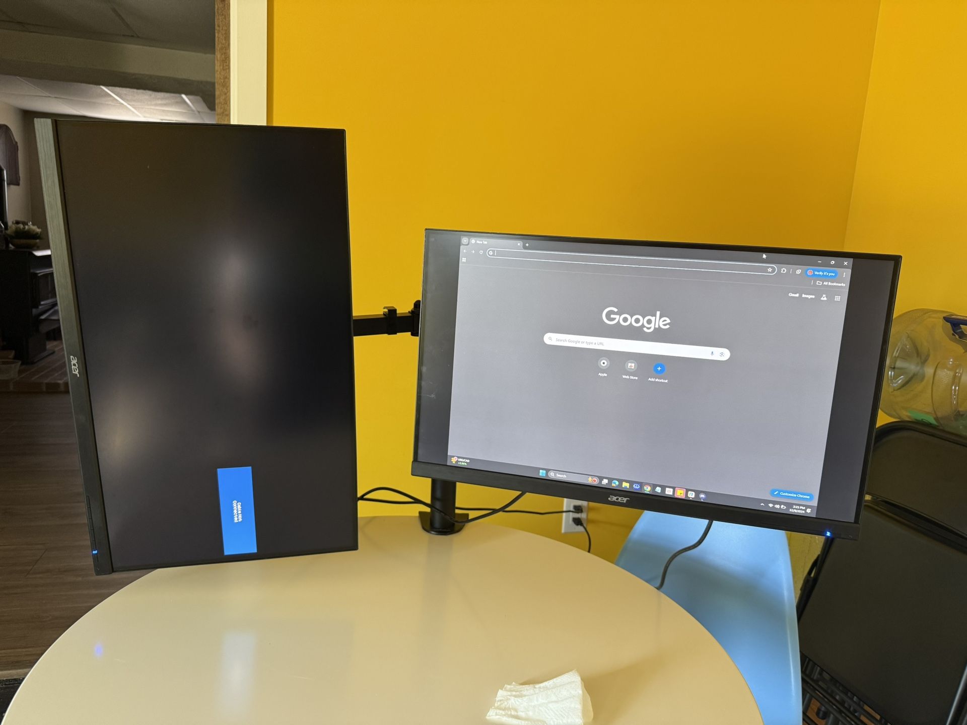 Dual Monitors With Stand