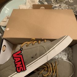 Brand New Never Wons Vans Shoes Men’s Size 10.5