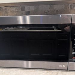 LARGE L.G. Inverter MICROWAVE 2 Cu. Ft.