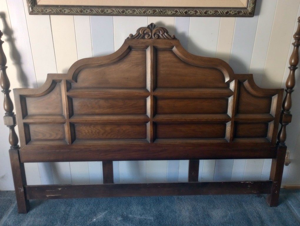Oak King Headboard for Sale in San Bernardino, CA OfferUp