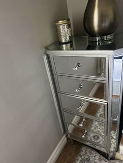 Mirrored 5-Drawer Accent Cabinet
