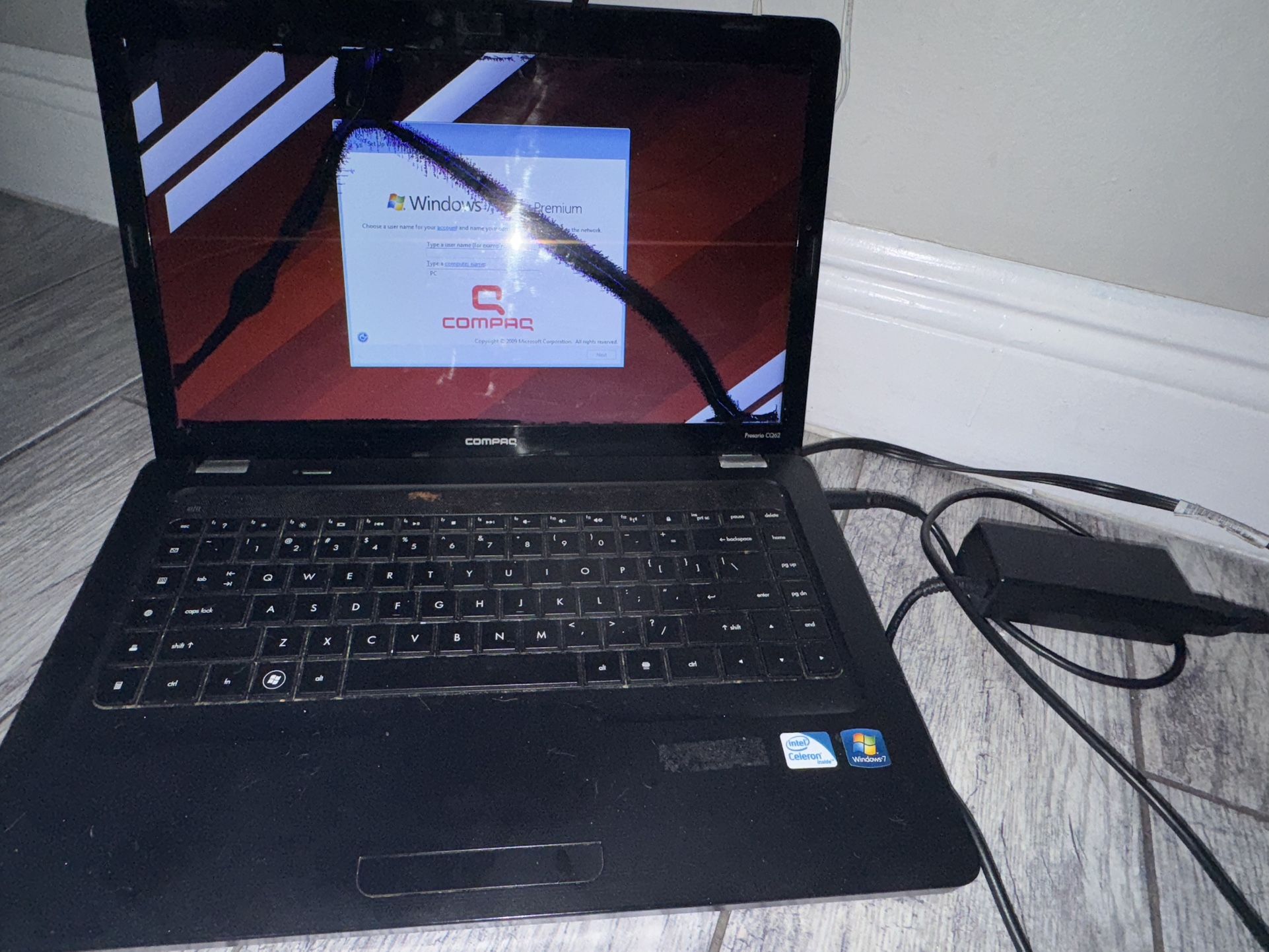 Compaq Windows 7 Laptop