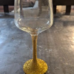 decorative wine glasses in gold