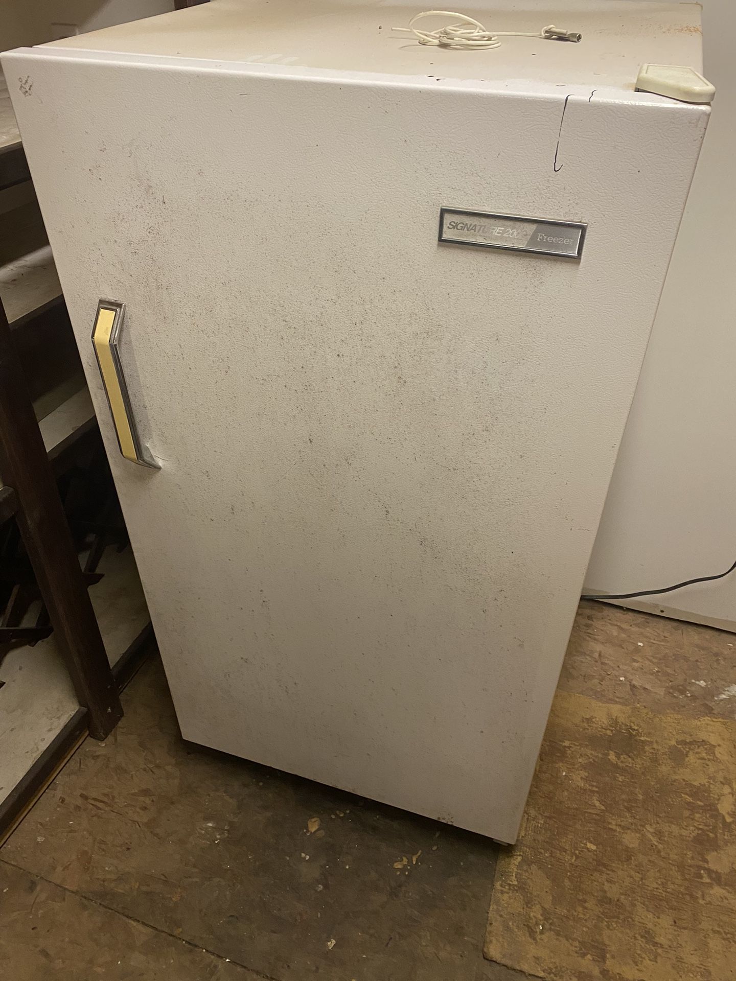 Fully Functional Freezer 