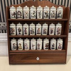 VINTAGE MJ HUMMEL PORCELAIN SPICE JARS 1987 DANBURY MINT 24 JARS W/ WOODEN RACK