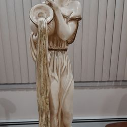 Vintage 1959 Universal Statuary Corp Chalkware Statue Of Roman Woman Pouring Jug