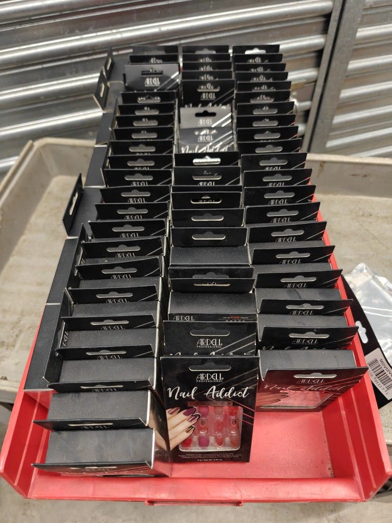 62 Ardell Nail Addict Premium With 3 Different Colors Instant Nail