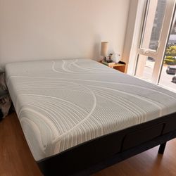 Tempur-Pedic Adjustable Bed Mattress (Queen) – Like New (6 Months Use)