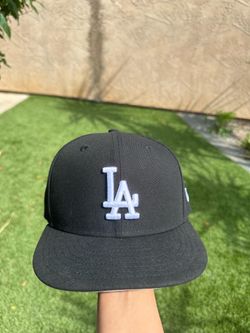 Fitted hat
