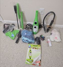 H2O Mop X5 Steam Cleaner Model: KB-6622V-1 5 In 1 Steam Mop 1300W - Open Box