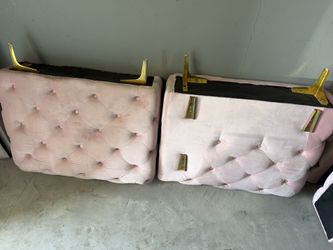 Pink couch/sofa