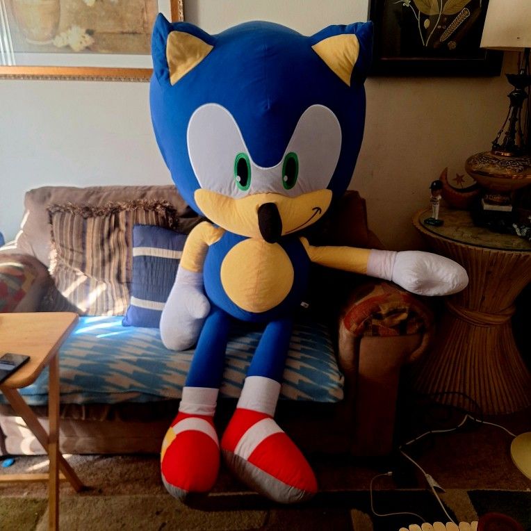 Toy Factory Super Jumbo Sonic The Hedgehog Plush 50"+