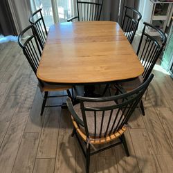 Dining Table And 6 Chairs 