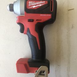 Milwaukee M18 18V Lithium-Ion Brushless Cordless 1/4 in. Impact Driver (Tool Only) 