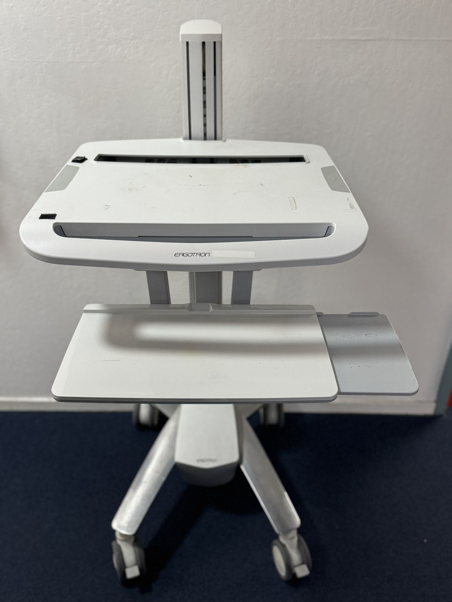 ERGOTRON sit to Stand Desk