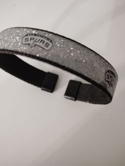 Spurs bracelet