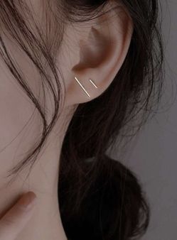 Minimalist Bar Earrings. 
